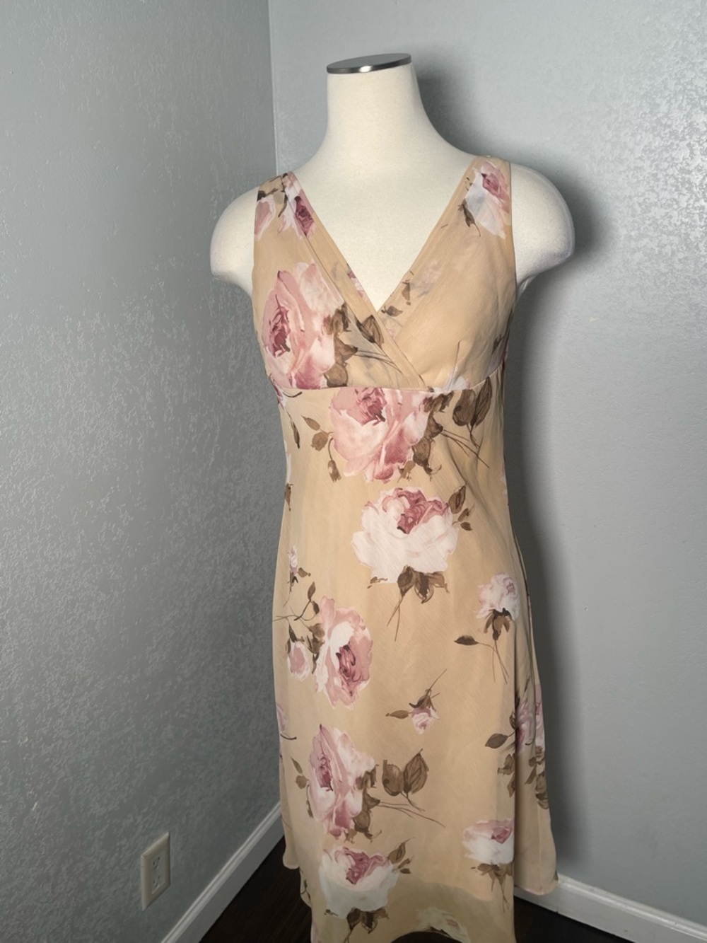 Studio Y Beige Midi Dress with Pink Rose Print